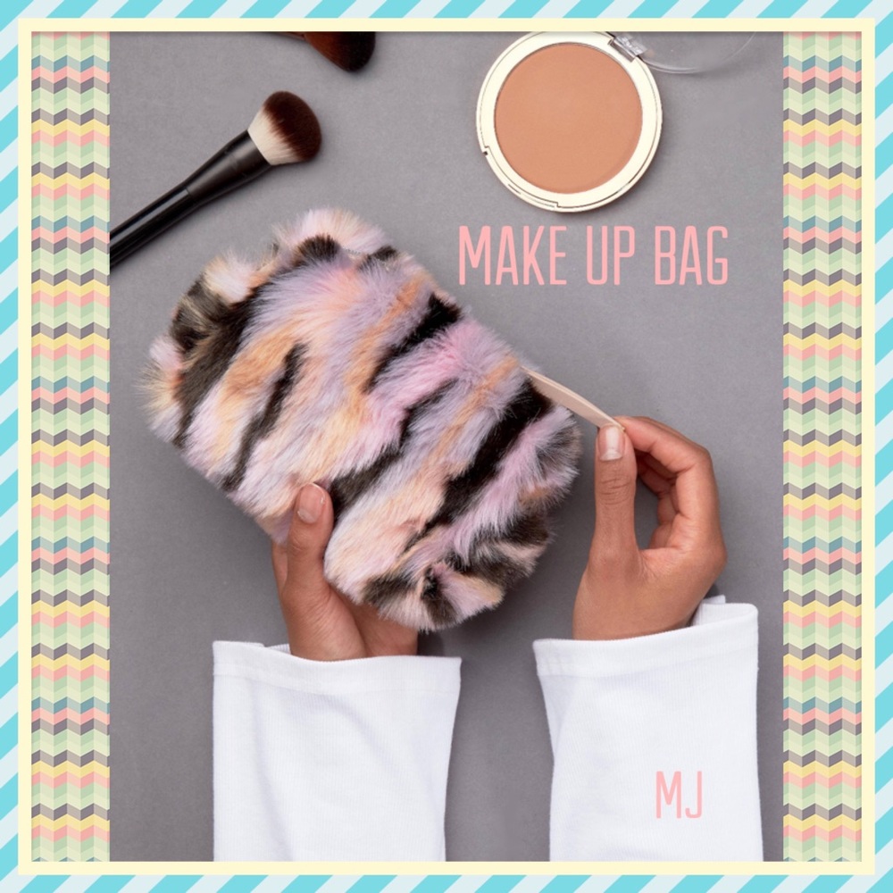 🎀New Makeup Bag🎀